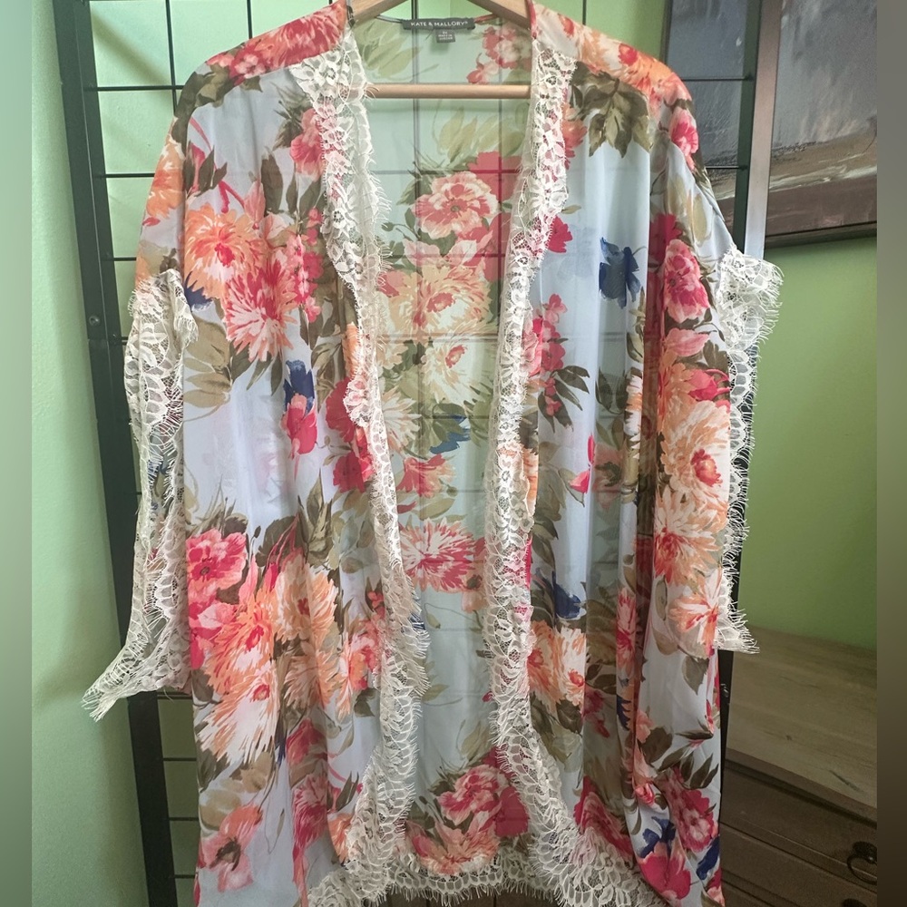 Floral Kimono with Lace Trim